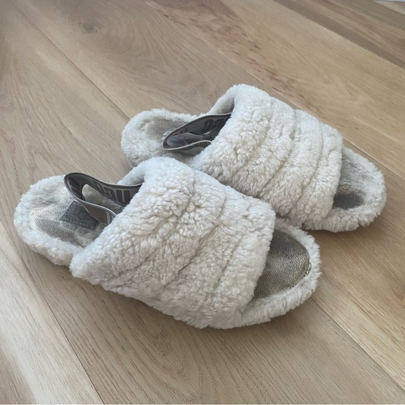 UGG FLUFF YEAH PLATFORM SLIPPERS - Picture 2 of 9